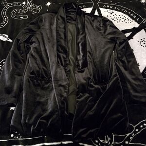 Vero Moda - Black Velvet Jacket